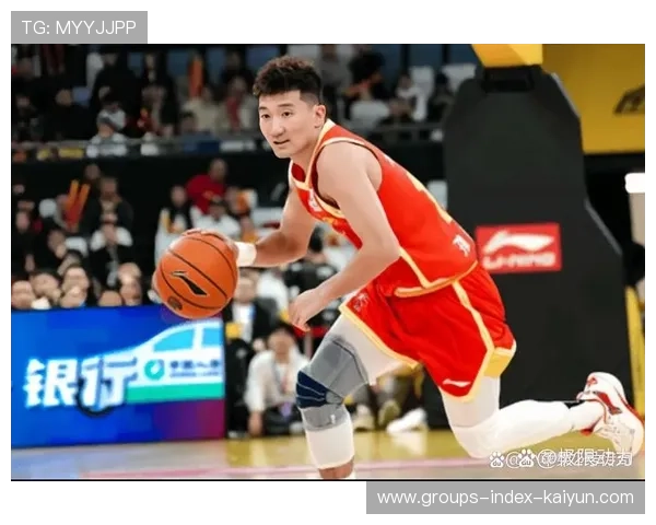 广厦内线配合默契，篮板控制全面